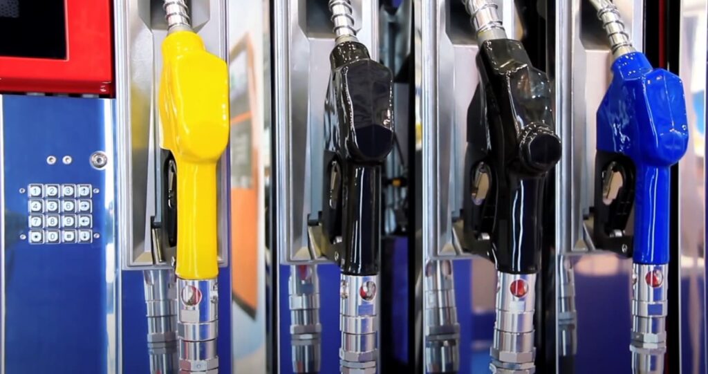 The Difference Between Supreme and Regular Gas