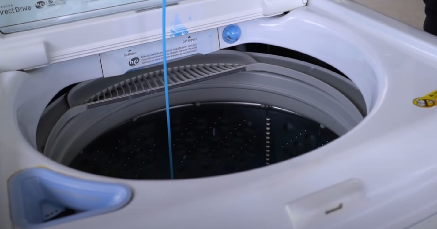 Can You Mix Laundry Detergent and Bleach? CanYouMix