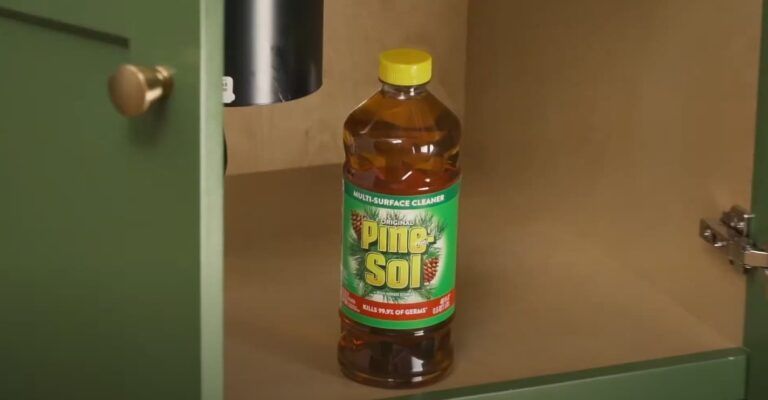 Can You Mix Pine-Sol and Vinegar?
