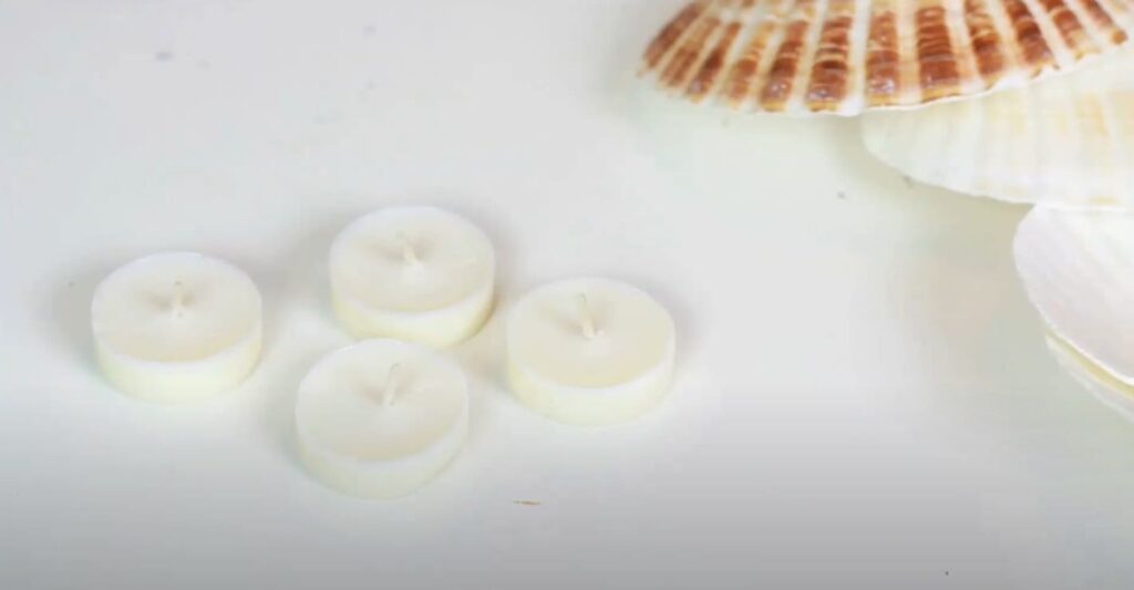 The Difference Between Paraffin and Soy Wax