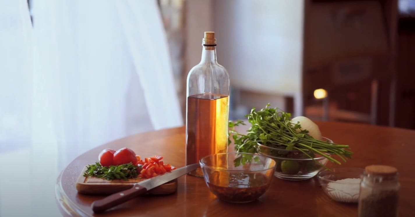 Can You Mix Olive Oil and Vegetable Oil? CanYouMix