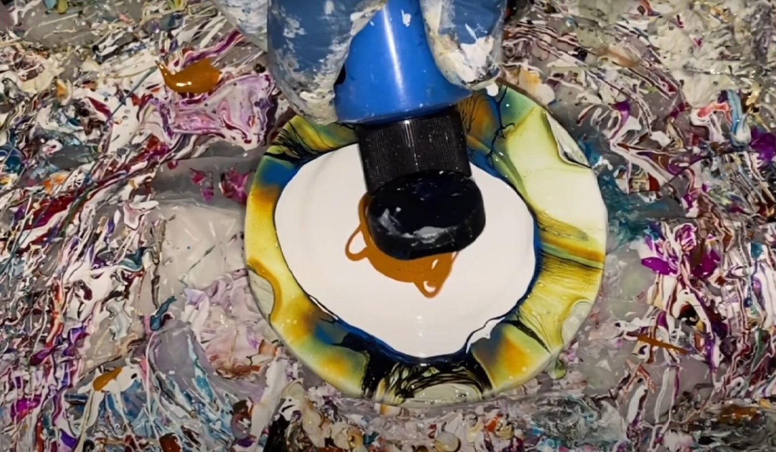 Can You Mix Mica Powder With Water? CanYouMix