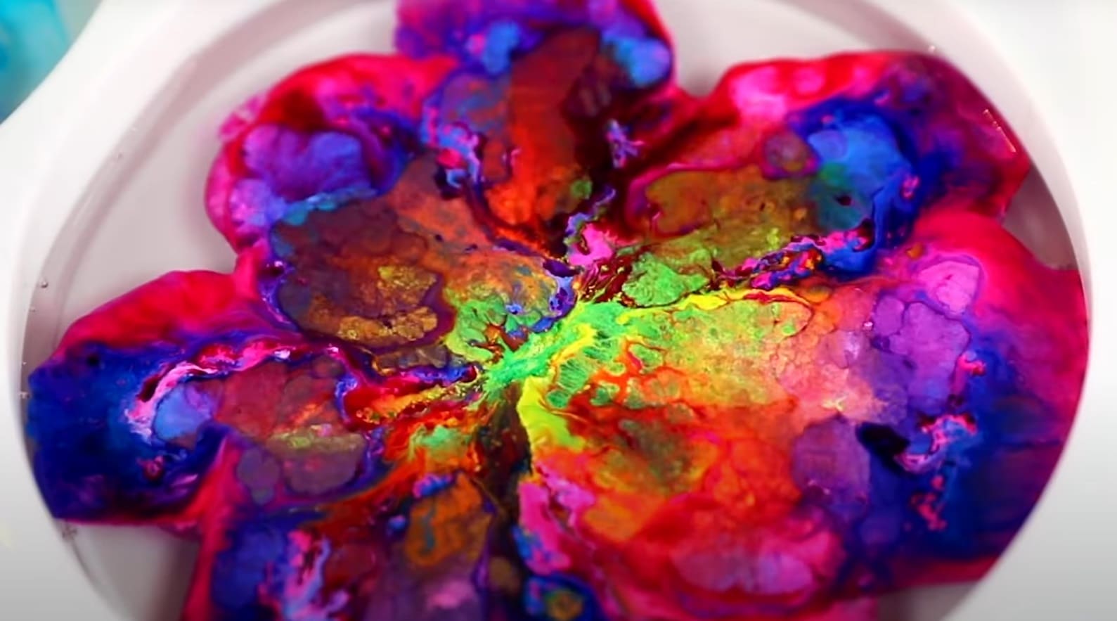 Can You Mix Epoxy Resin With Paint? CanYouMix