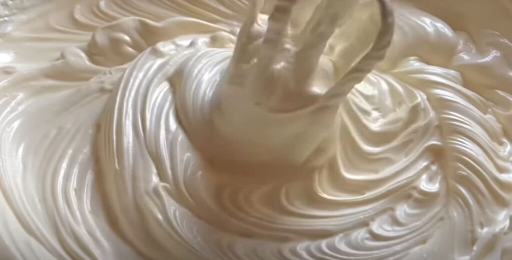 Why Shouldn’t You Mix Cool Whip With Cream Cheese?