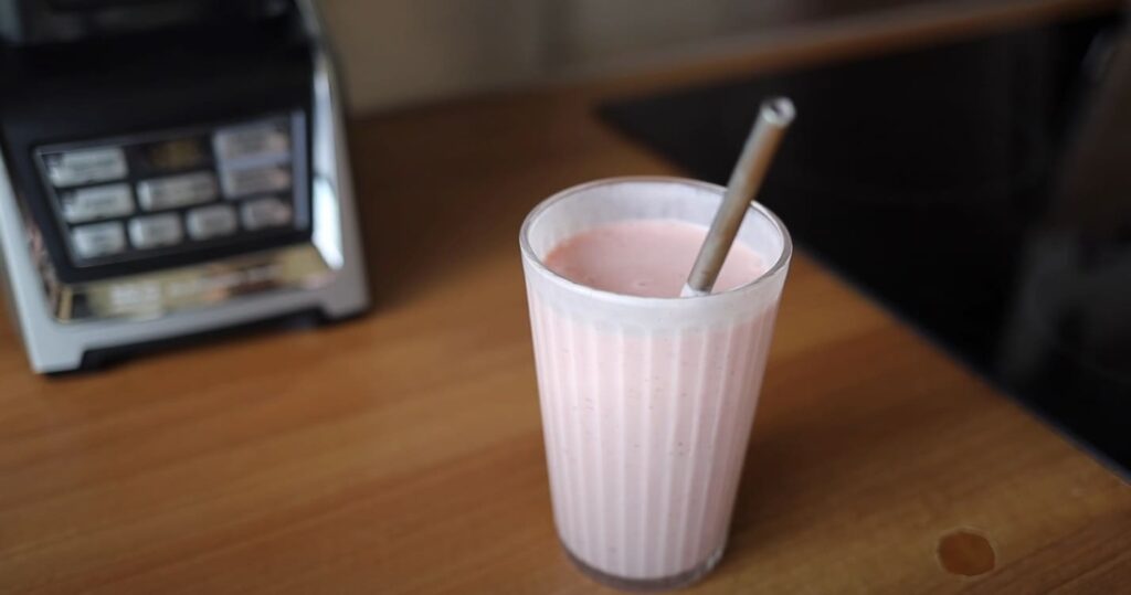 The Synergy of Protein Powder and Greek Yogurt