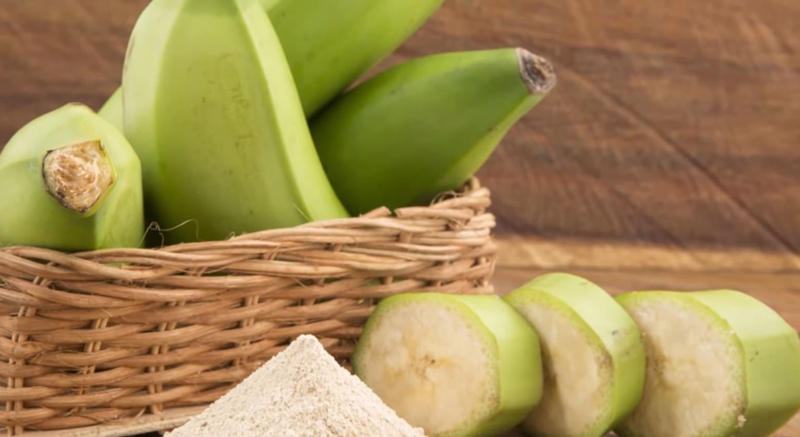 Eating a Banana vs. Blending a Banana Which Is Better? CanYouMix