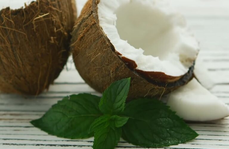 Can You Mix Coconut Water and Milk?