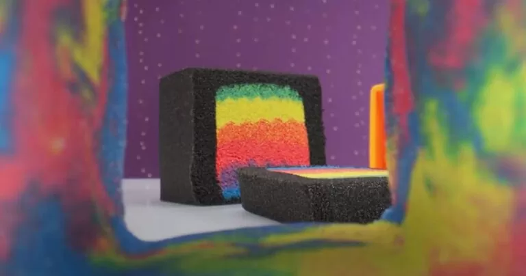 Can You Mix Different Colors of Kinetic Sand?