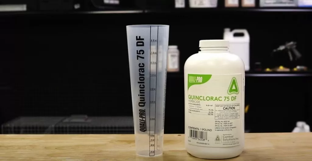 Benefits of Mixing Quinclorac and 2,4-D