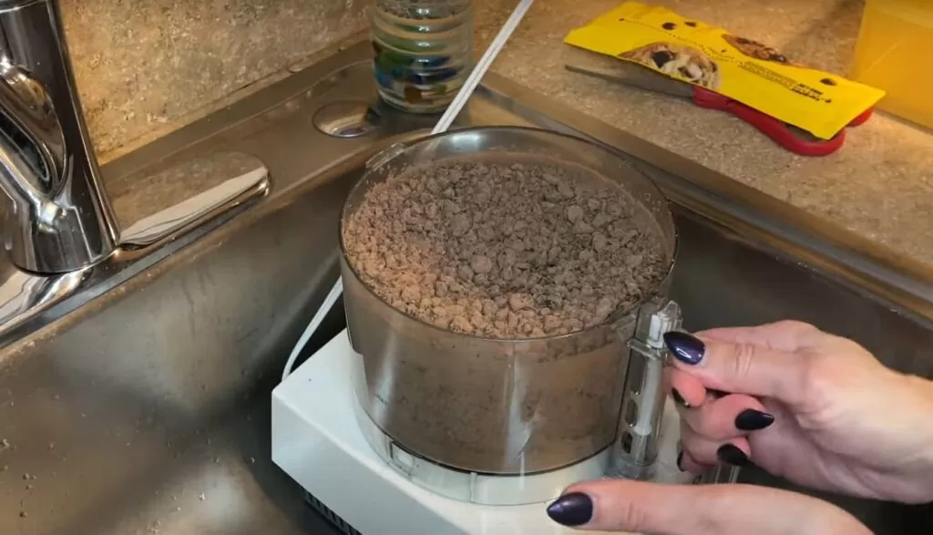 Is it OK to Add Chocolate Chips to a Cake Mix?