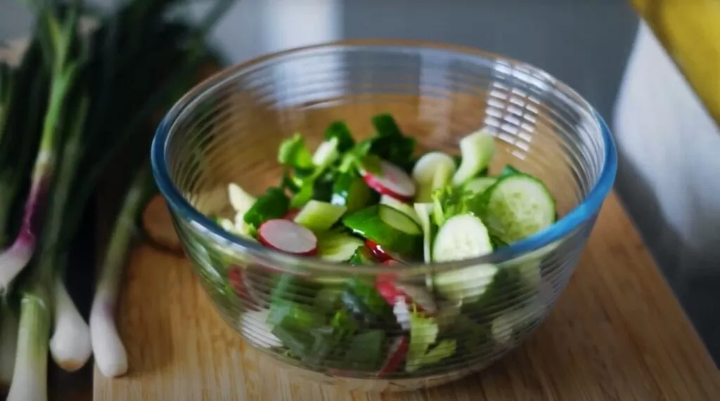 How to Mix Canola Oil and Vegetable Oil Properly