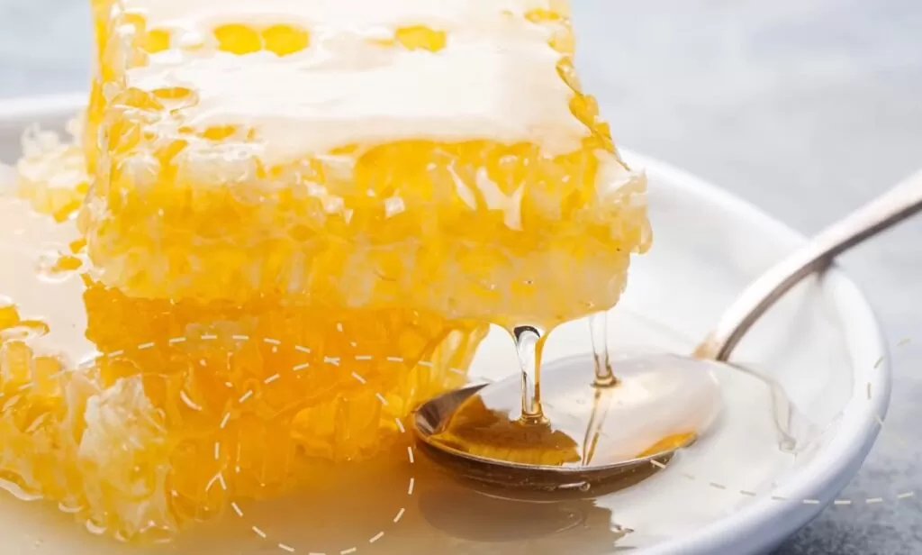 Advantages Of Mixing Honey With Warm Water
