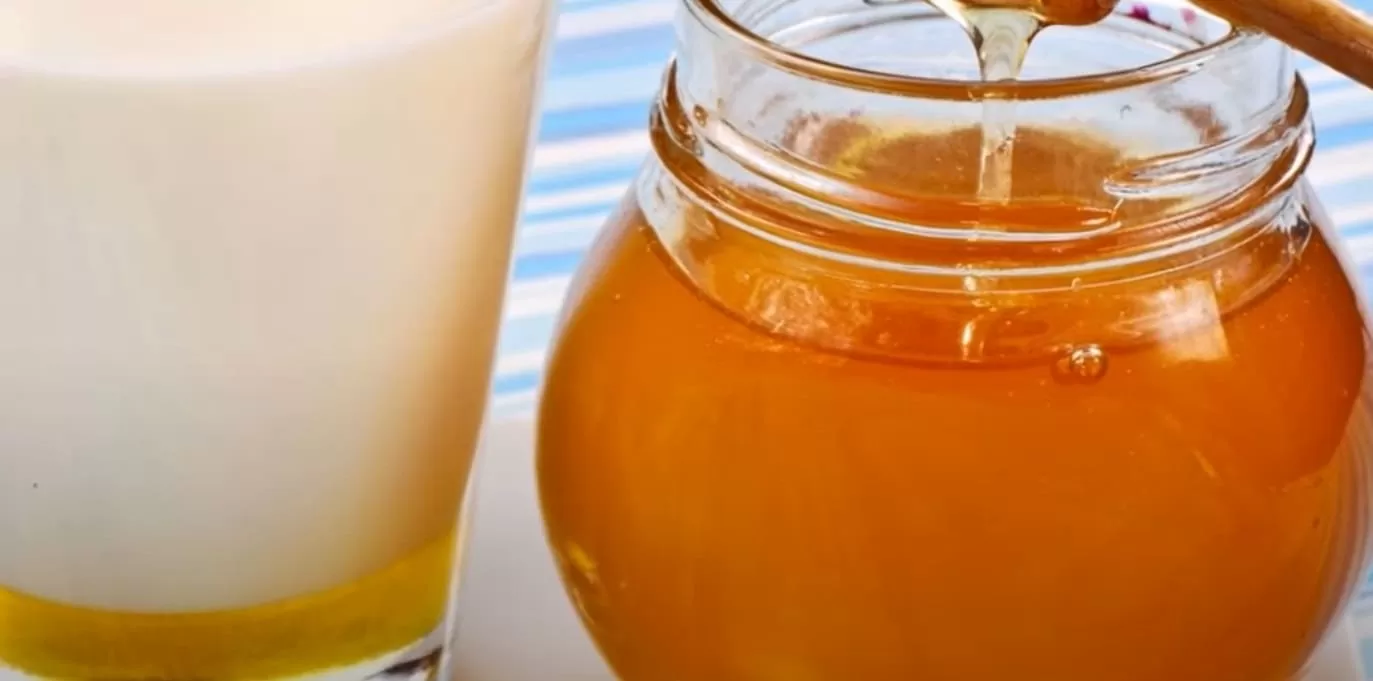 Can You Mix Milk and Honey?