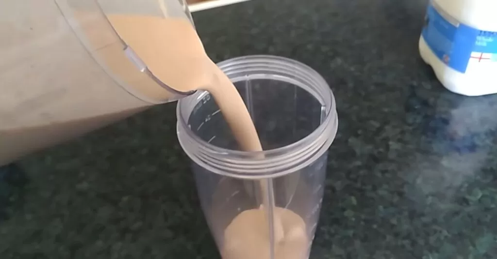 Advantages Of Mixing Protein Powder With Almond Milk