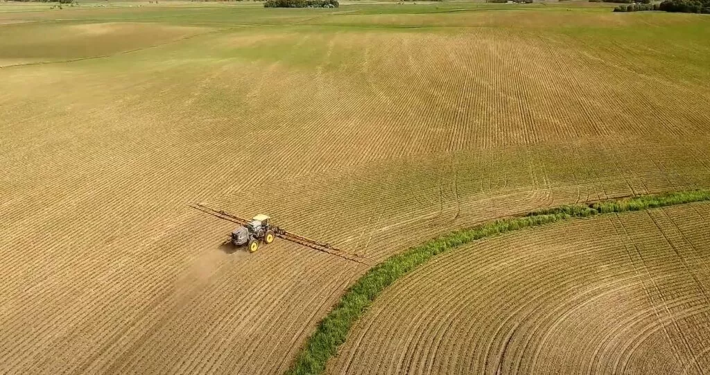 Is It Okay to Mix Roundup and Atrazine?